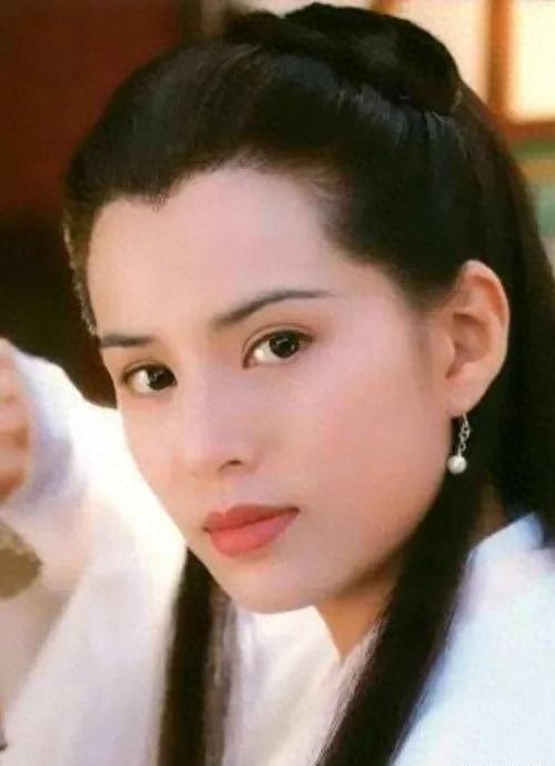 李若彤与刘亦菲演绎小龙女：经典与新生代神雕侠侣角色对比