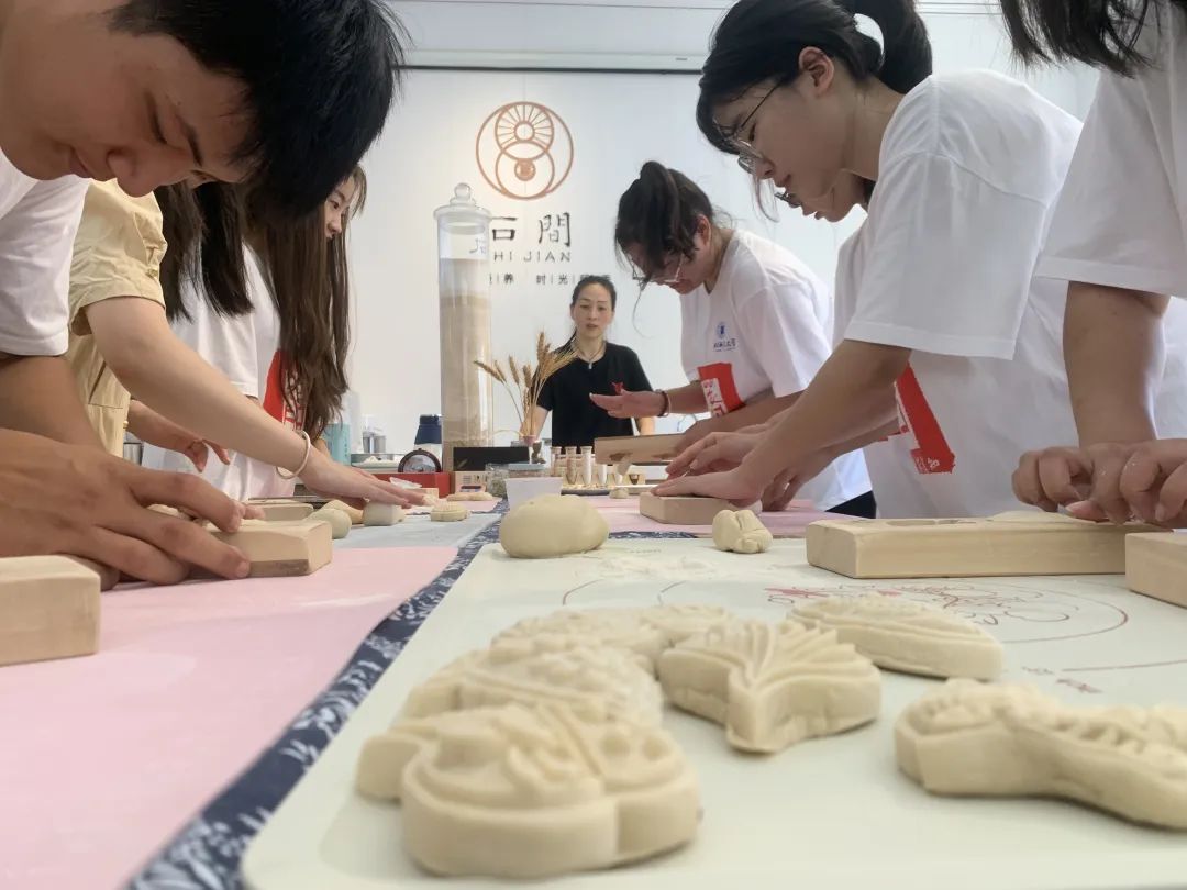 从土壤到餐桌，胖东来的食品安全责任_从土壤到餐桌，胖东来的食品安全责任_从土壤到餐桌，胖东来的食品安全责任