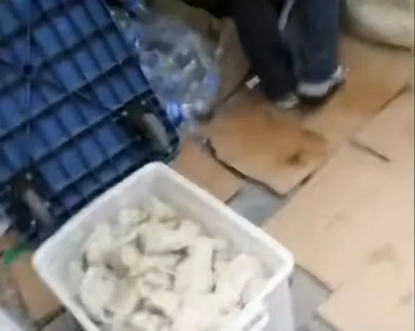 知名餐饮：奖励投诉擀面皮顾客10万元，补偿购买者每人1000元！调查报告公布→