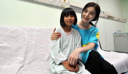 薛之谦参与慈善活动，积极传递正能量_薛之谦做慈善_薛之谦公益节目